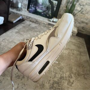 Size 10.5 NIKE AIR MAX 1 PREMIUM WHITE-BLACK-PHANTOM "87 LIGHT IRON"